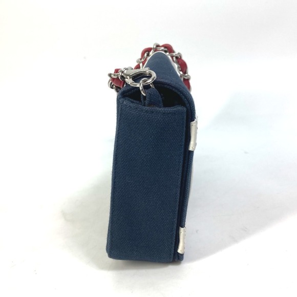 CHANEL Vintage Blue Shoulder Bag - Picture 3 of 15